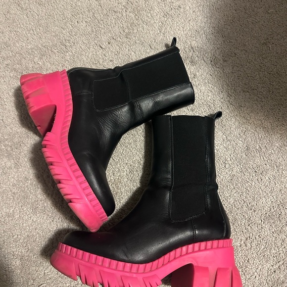 Too small for me - Picture 2 of 2